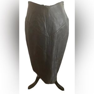 Evan Arpelli Skirt Size 12 Genuine Leather NWT   28L X 14 1/2W Retail $250